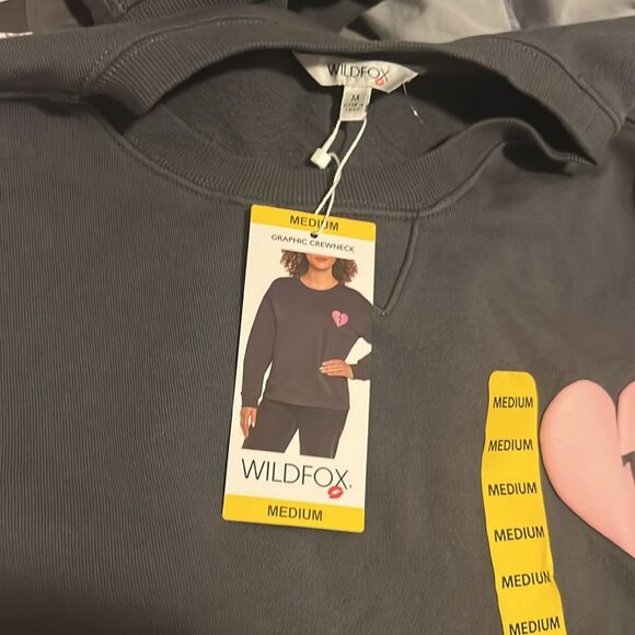 WILDFOX Drop Shoulder 100% Cotton Crewneck Graphic Sweater NWT - Size M - Picture 11 of 12